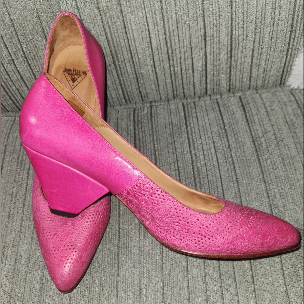 Fluevog Purpose Ambition Pumps - Picture 14 of 14